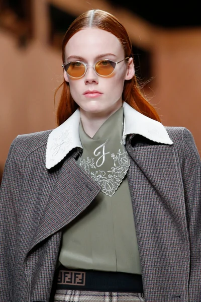 Look 67